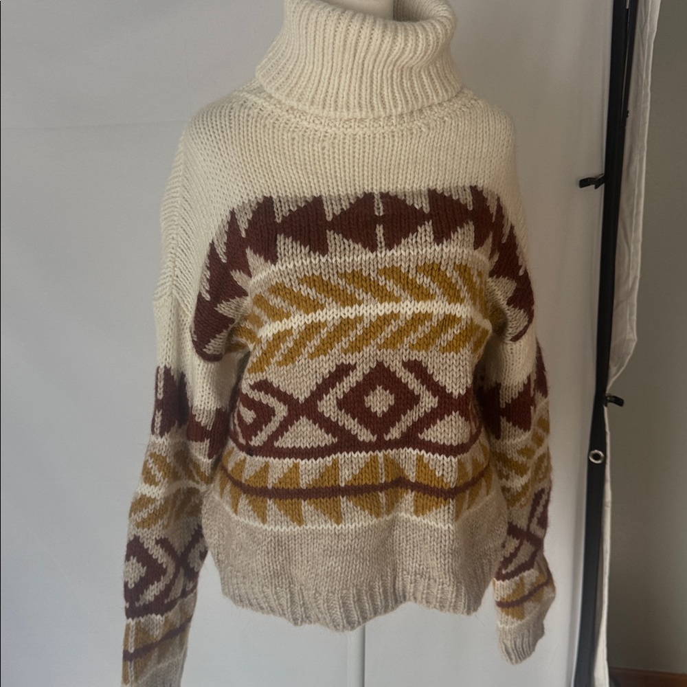 Elsamanda made in Italy sweater size LARGE cream and earth tone colors very nice